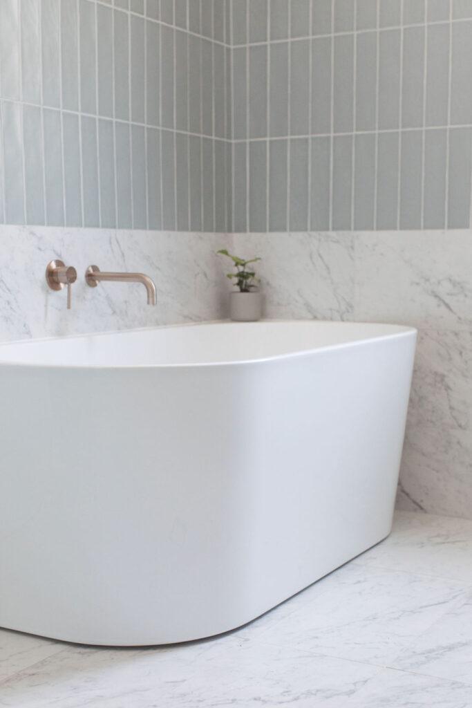 Back to wall bath