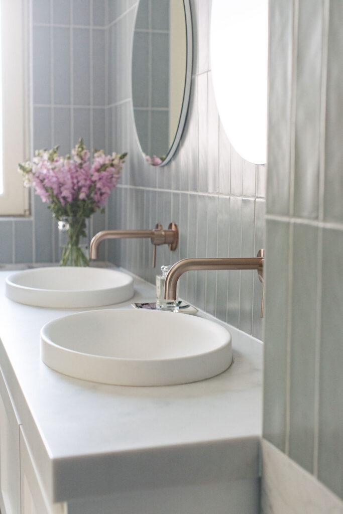 Double semi-inset basin in vanity