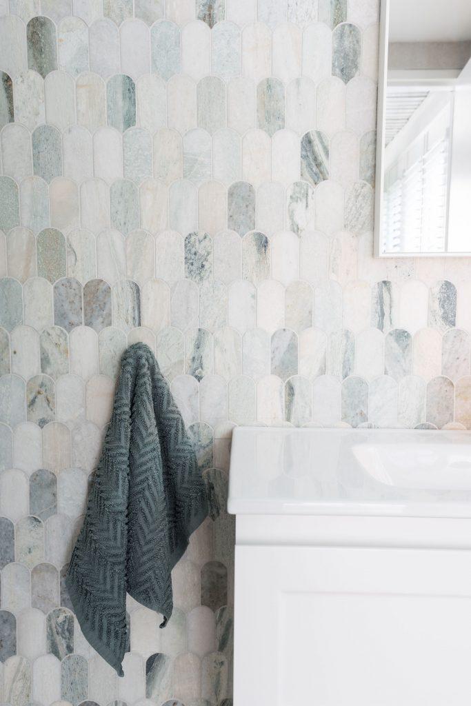 Stone mosaic lollipop look like tile idea