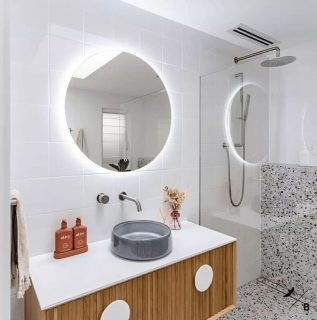 Terrazzo done right 👌 The team at @birdblackdesign show how to pull off a feature floor with our Positano Gravel 😍
​-
​📸🏠: @birdblackdesign
​-
​#terrazzotiles #terrazzo #tiles #featurefloor #bathroomfloor #bathroomdesign